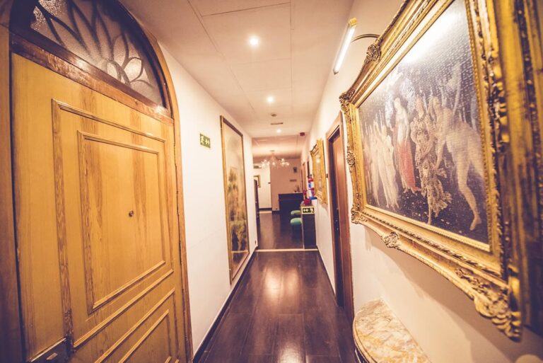 hostal sol los angeles madrid 3 768x513