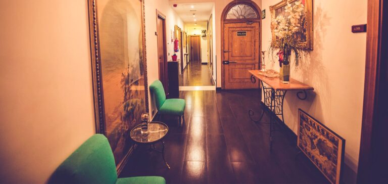 hostal sol los angeles madrid 768x364