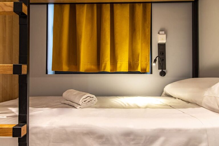 petit hostel la latina 8 768x512